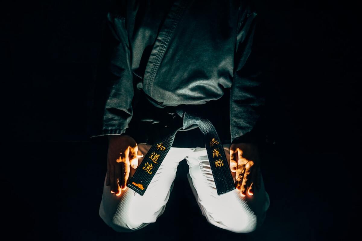 IR-Flash-Proof Streetwear: Paparazzi-Blocking Outerwear Hits the Mainstream